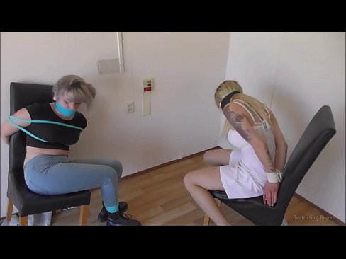 ❤️ Függő / Megkötözve és betömve / Szűzlány a bajban ❤ Szex at hu.tubesexer-com.ru